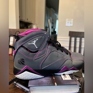 Retro 7 Jordan Valentine’s Day